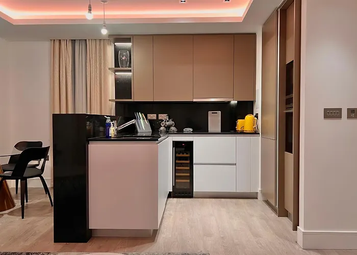 Luxury 2 Bedroom Apartment In Old Street, London